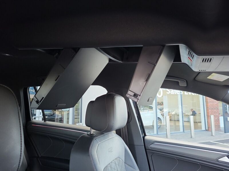 More views of Volkswagen Tiguan Allspace