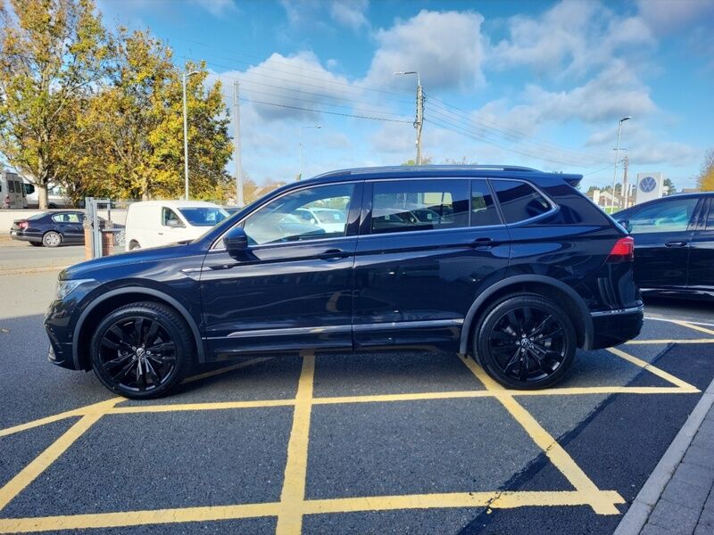 More views of Volkswagen Tiguan Allspace