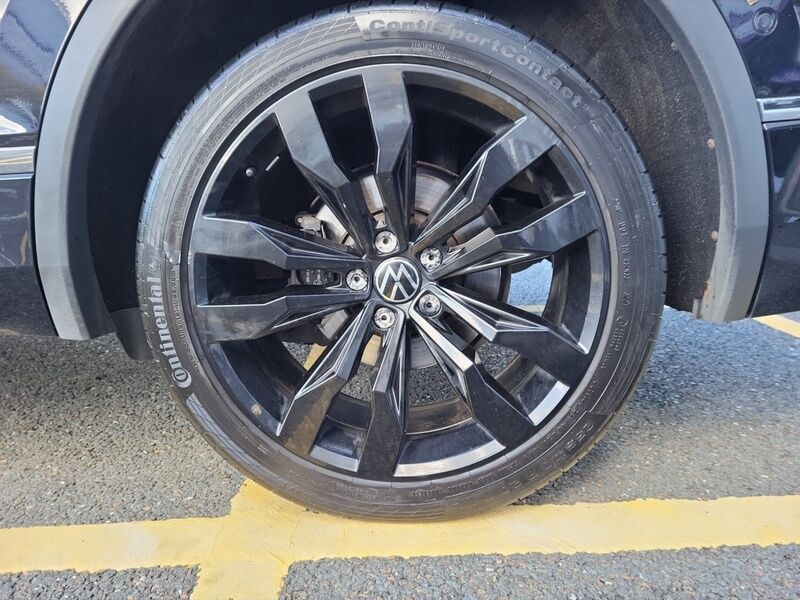 More views of Volkswagen Tiguan Allspace