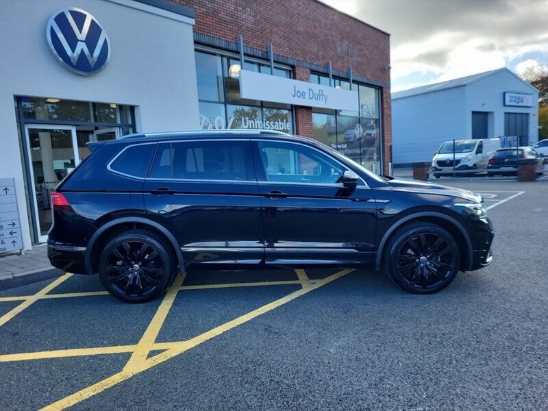 More views of Volkswagen Tiguan Allspace
