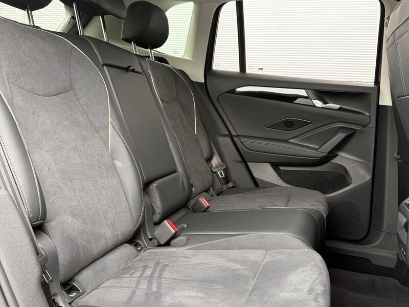 More views of Volkswagen Tiguan