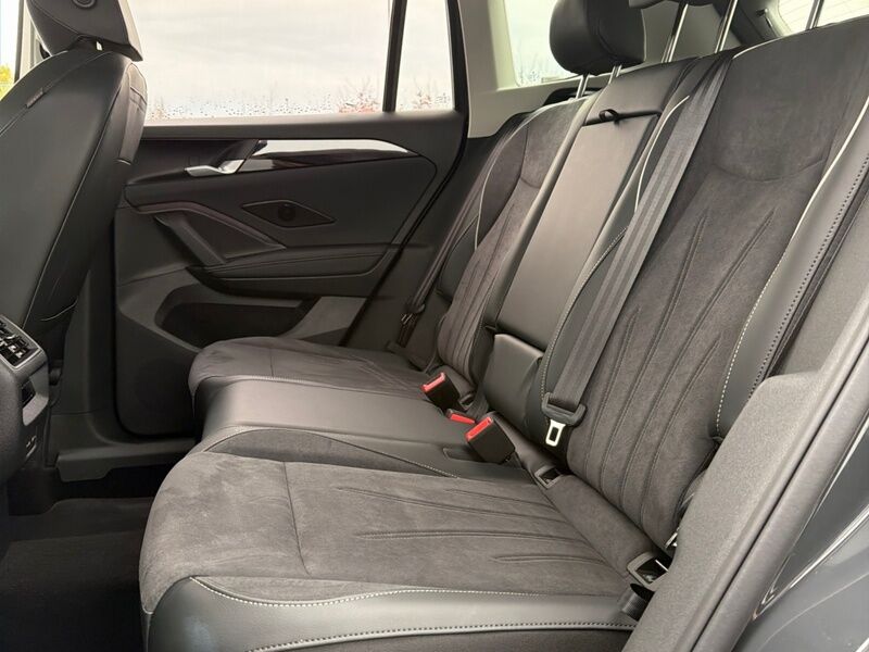 More views of Volkswagen Tiguan