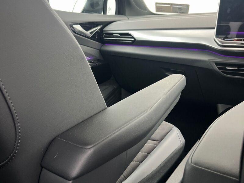 More views of Volkswagen ID.5