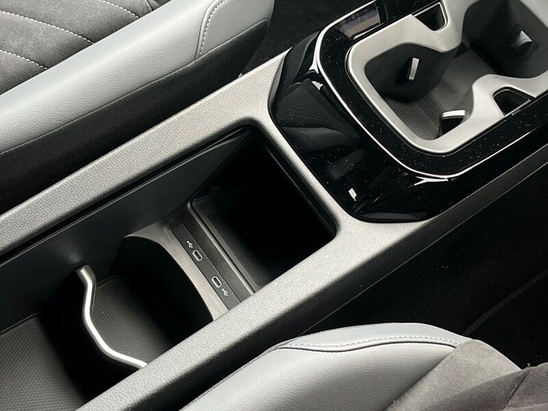 More views of Volkswagen ID.5