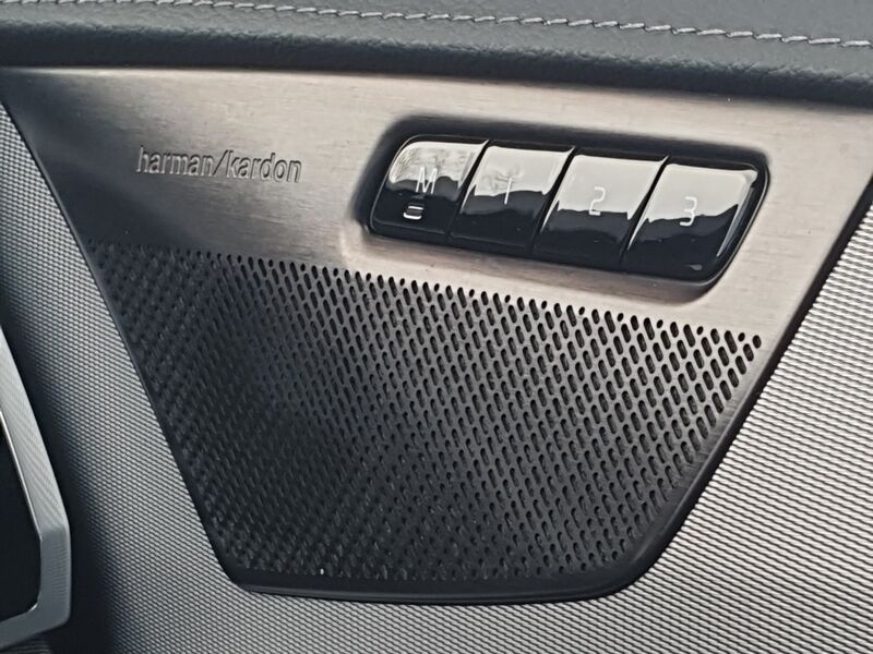 More views of Volvo XC90