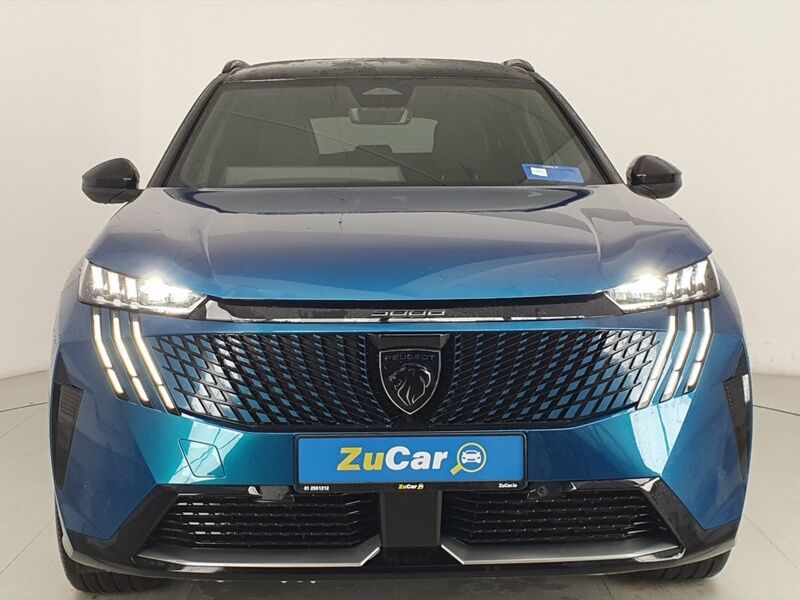 More views of Peugeot 5008