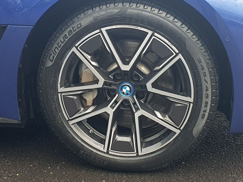 More views of BMW i4