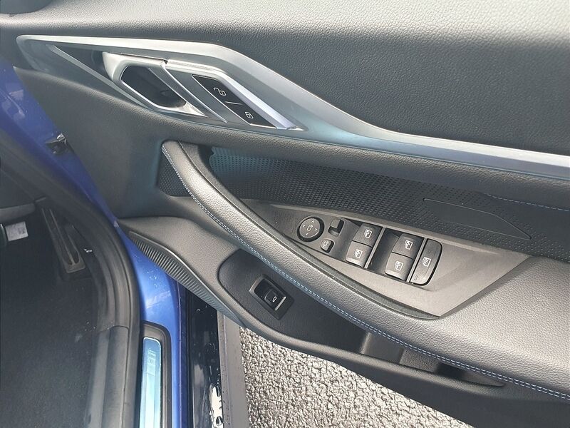 More views of BMW i4