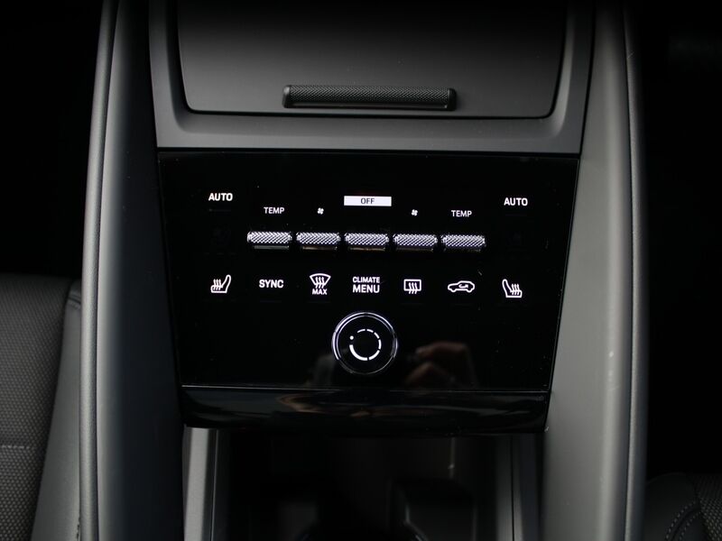 More views of Porsche Macan