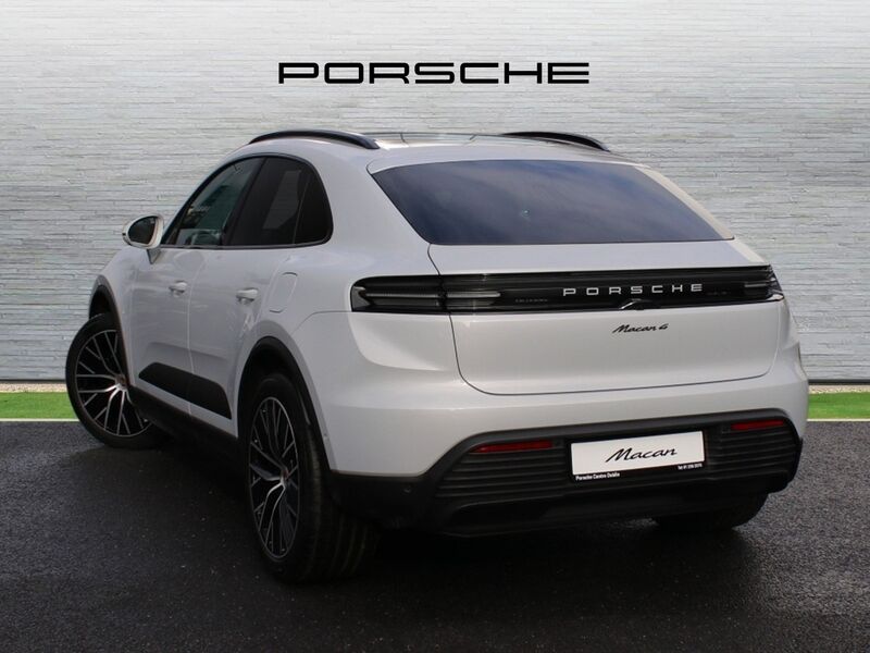 More views of Porsche Macan