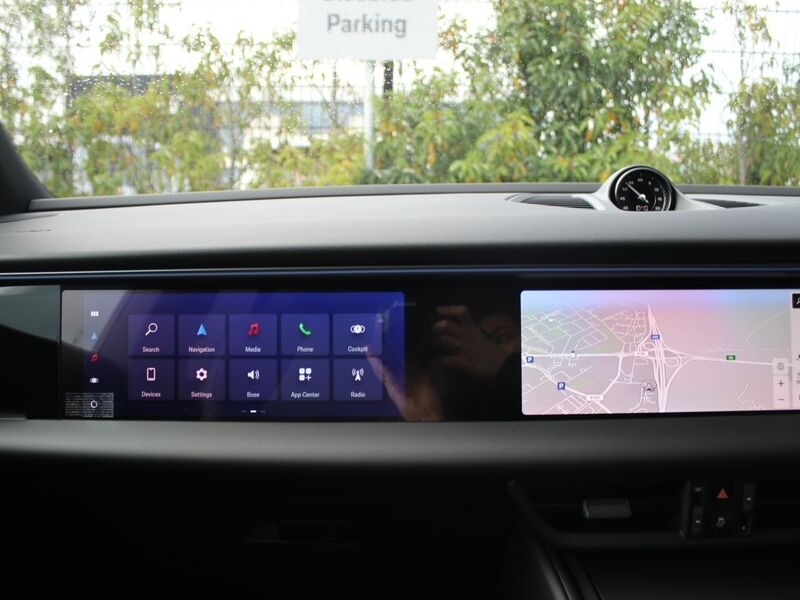 More views of Porsche Macan