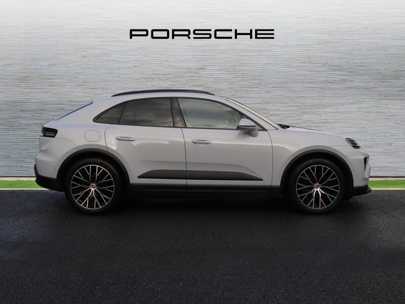More views of Porsche Macan