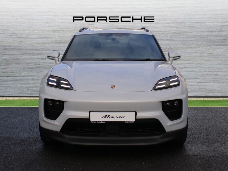 More views of Porsche Macan