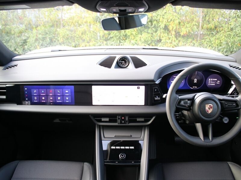 More views of Porsche Macan