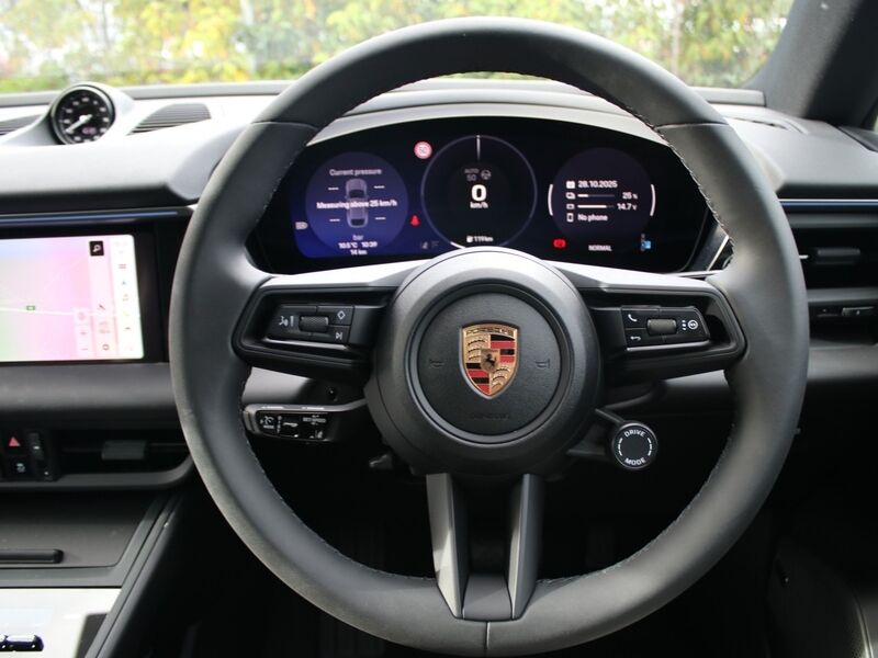 More views of Porsche Macan