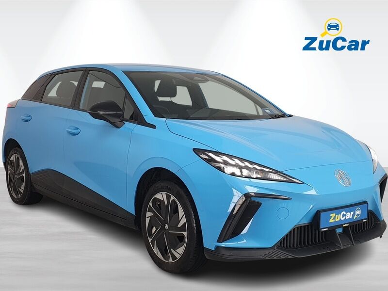 More views of MG MG4