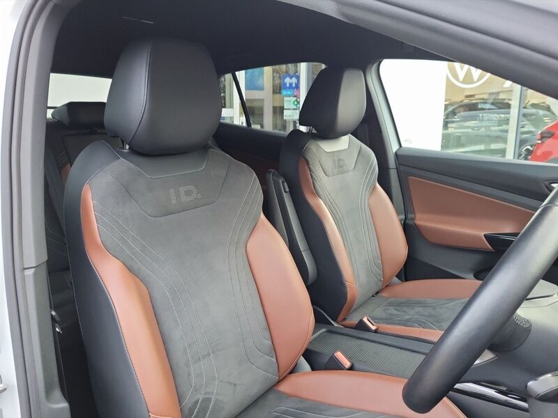 More views of Volkswagen ID.5