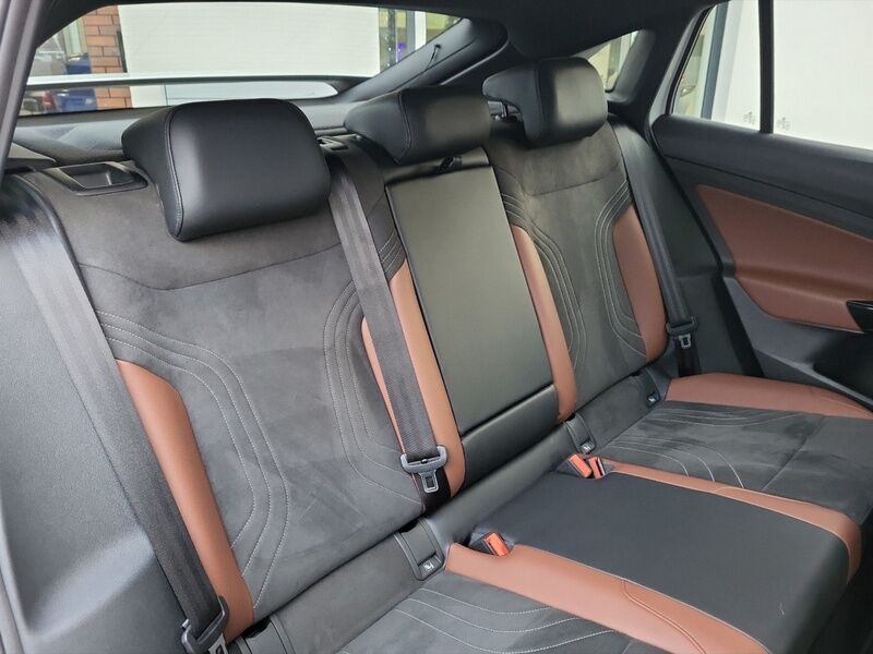 More views of Volkswagen ID.5