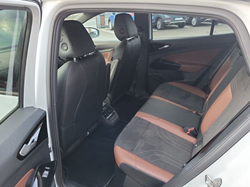 More views of Volkswagen ID.5