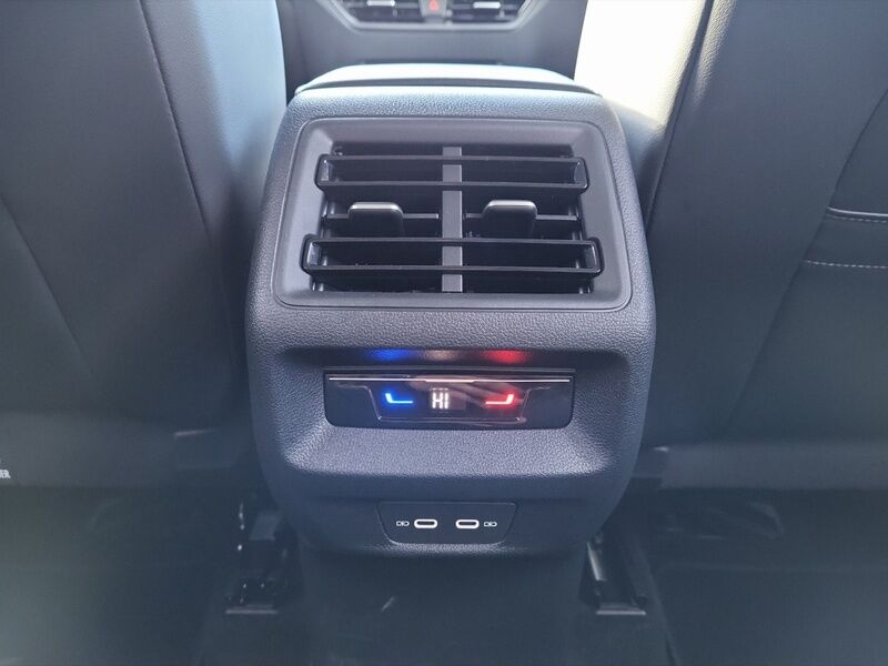 More views of Volkswagen Tiguan