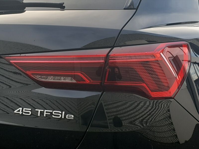 More views of Audi Q3