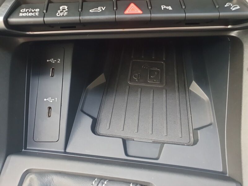 More views of Audi Q3