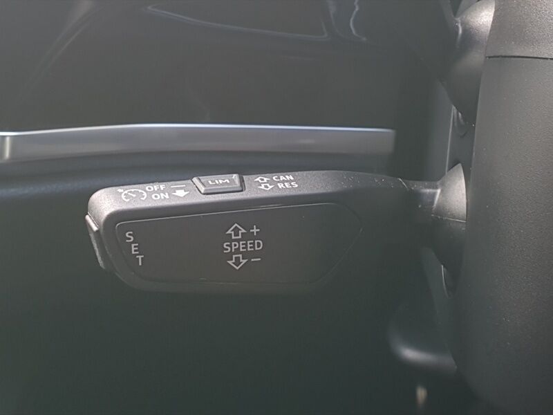 More views of Audi Q3