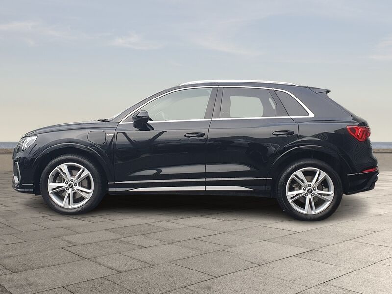 More views of Audi Q3