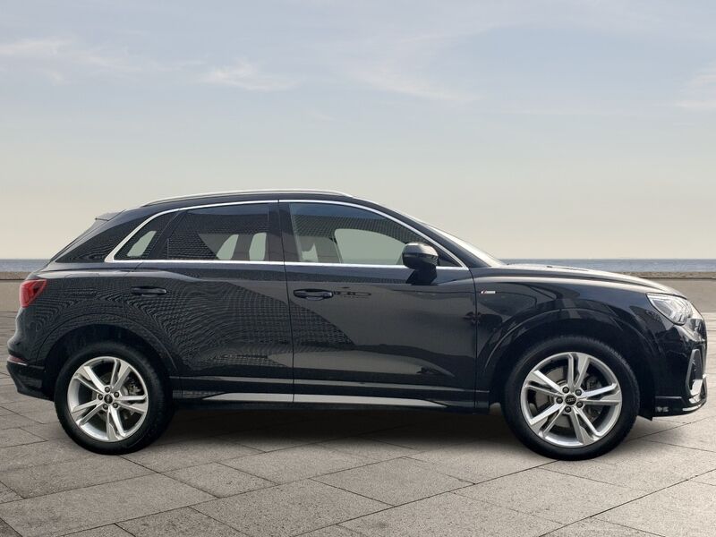 More views of Audi Q3