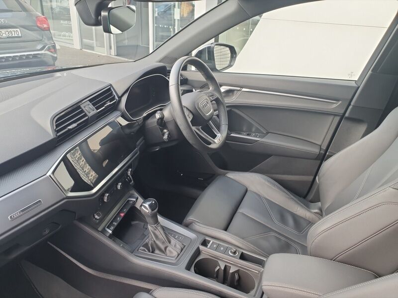 More views of Audi Q3