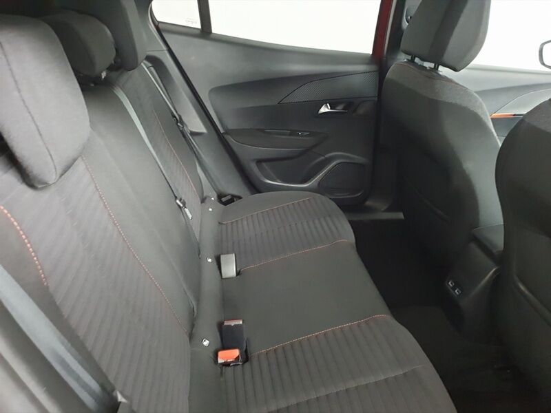 More views of Peugeot 2008