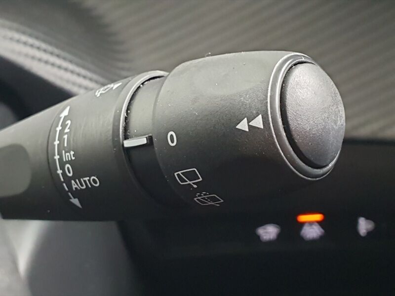 More views of Peugeot 2008