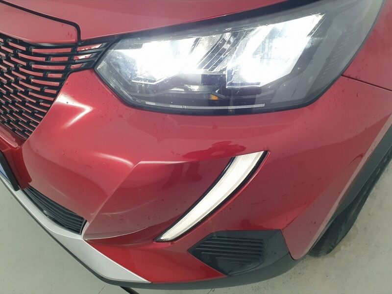 More views of Peugeot 2008