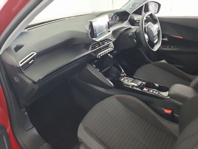 More views of Peugeot 2008