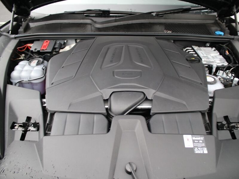 More views of Porsche Cayenne