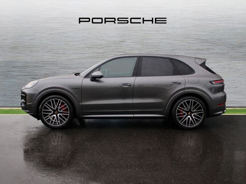 More views of Porsche Cayenne