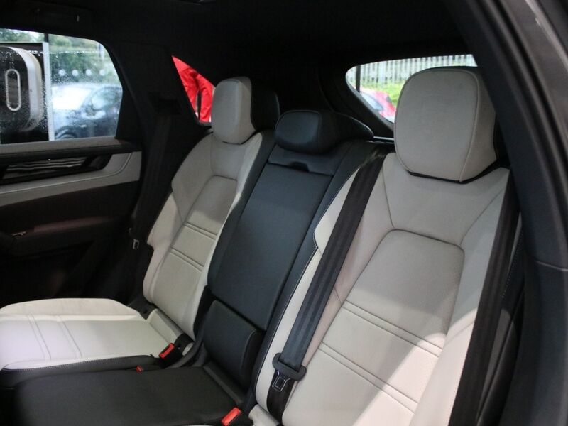 More views of Porsche Cayenne