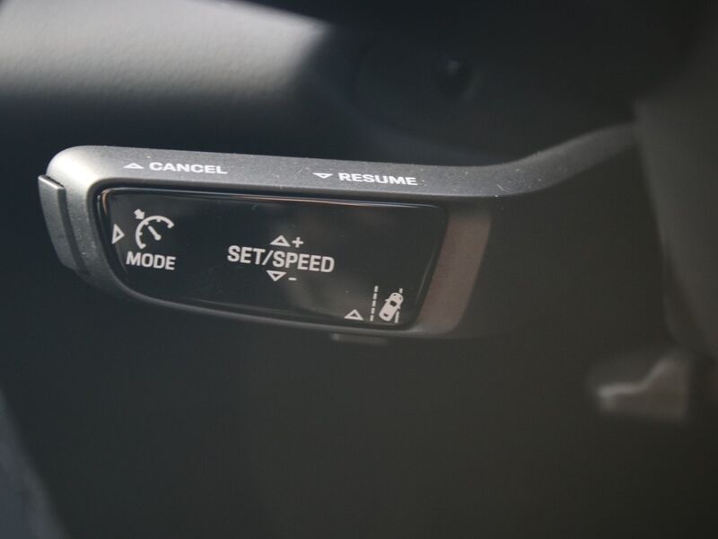 More views of Porsche Macan