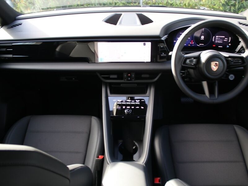 More views of Porsche Macan