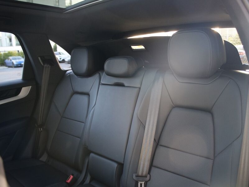 More views of Porsche Cayenne