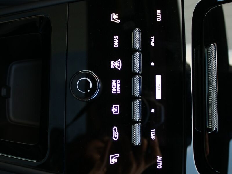 More views of Porsche Cayenne