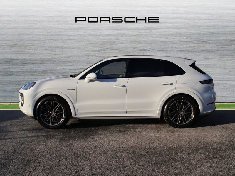 More views of Porsche Cayenne