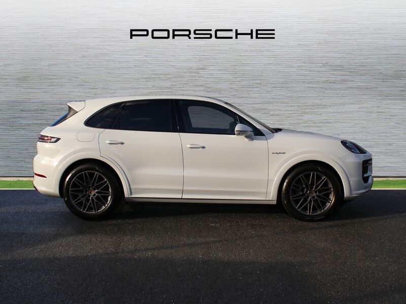 More views of Porsche Cayenne