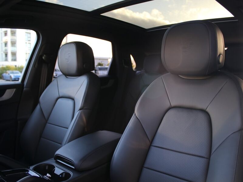 More views of Porsche Cayenne