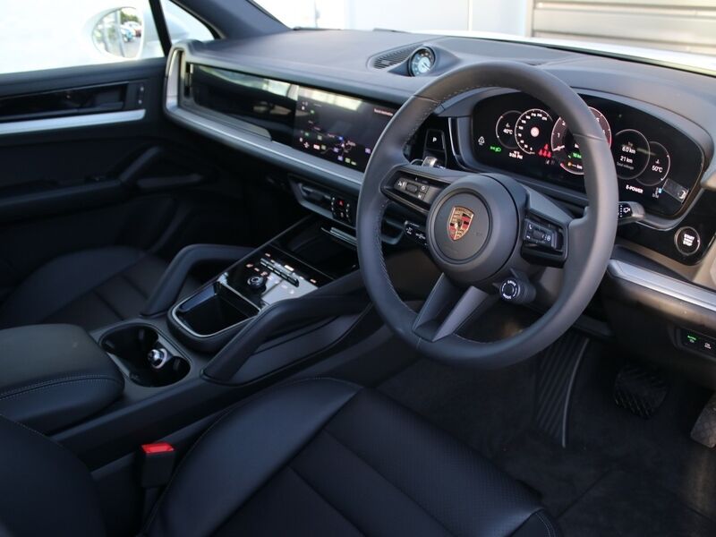 More views of Porsche Cayenne