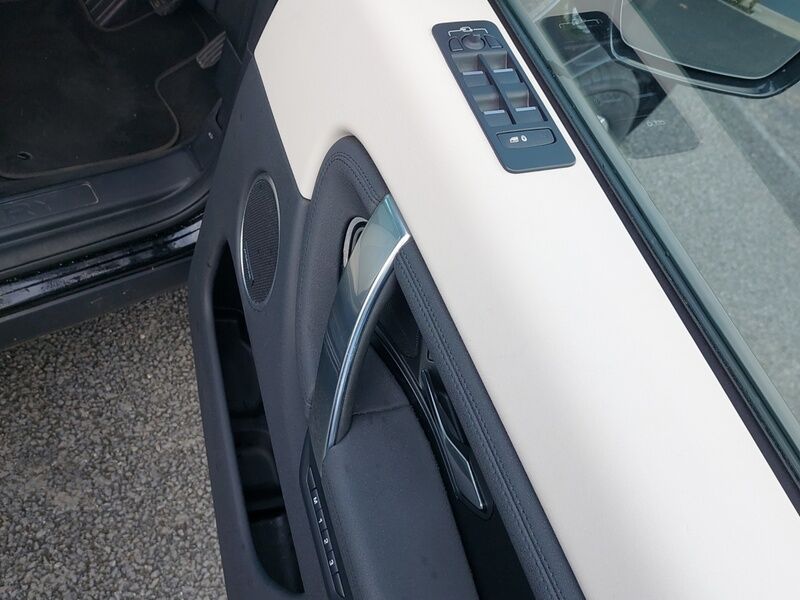 More views of Land Rover Discovery Sport