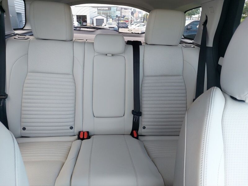 More views of Land Rover Discovery Sport