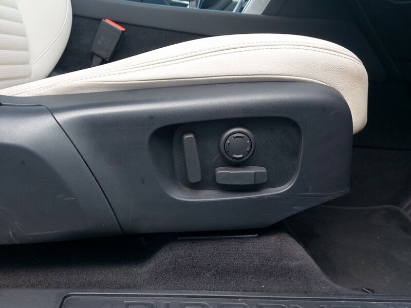 More views of Land Rover Discovery Sport