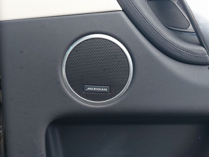 More views of Land Rover Discovery Sport