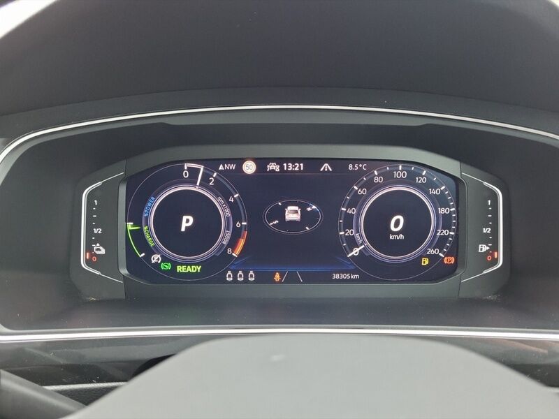 More views of Volkswagen Tiguan